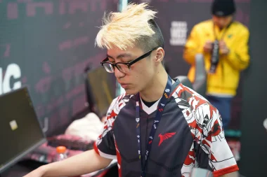 Фото b0i - Аарон Тхао