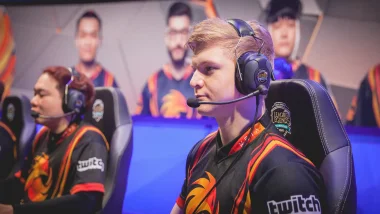 Фото Shady - Джордан Робисон