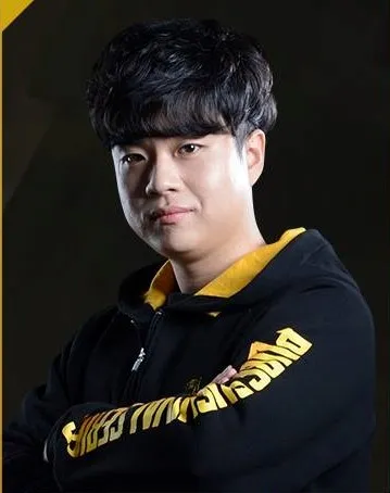 Фото Blackwalk - Бэк Хёнчуль