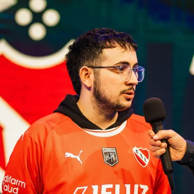 Фото JPinola - Симон Перроне