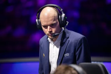 Фото Extra - Александр Поли