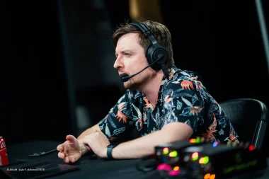 Фото Dezachu - Дерри Холт