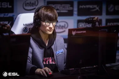 Фото Luna - Джан Кёнг-хо