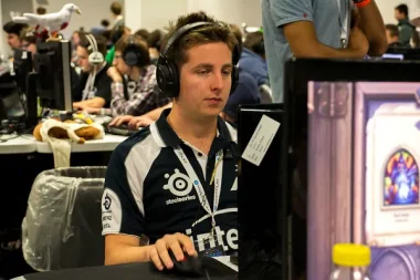 Фото Aporia - Брэдли Филпотт