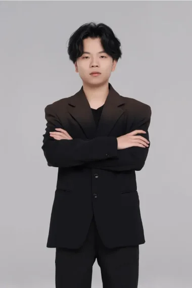 Фото Storm - Лю Вэйцзе