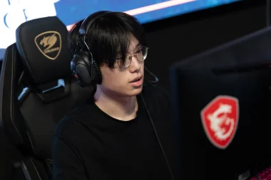 Фото Violet - Винсент Вонг