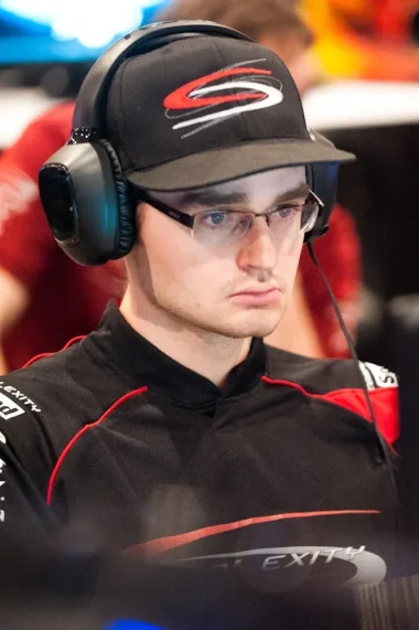 Фото Ryze - Брендон Уокер