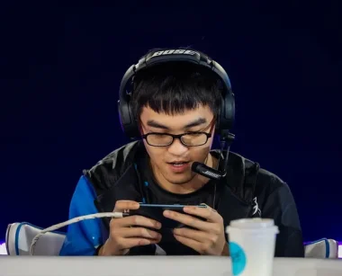 Фото Wind - Ци Чжэнью