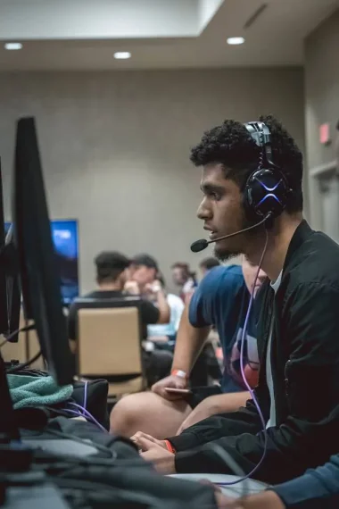 Фото Fatal - Юлиан Ролинсон