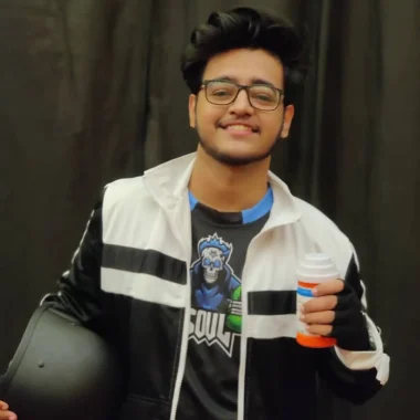 Фото VipeR - Яш Пареш Сони