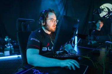 Фото yay - Джакоб Уайтейкер