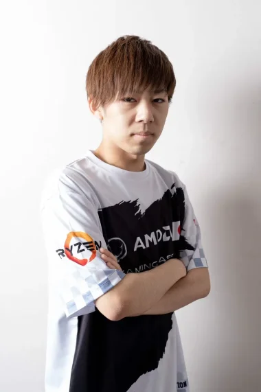 Фото UVER - Дайки Кувахара