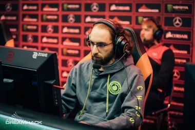 Фото SVG - Эйвери Силверман