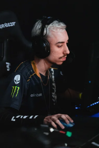 Фото AsK - Габриэль Сантос