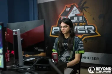 Фото Nakkiel - Дерек Брускас