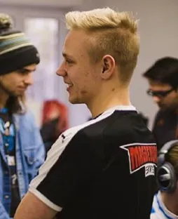 Фото LeComplete - Кристиан Колленда