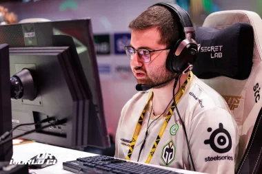 Фото Blasts - Джейми Левин