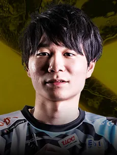 Фото SSeeS - Томонори Окимура