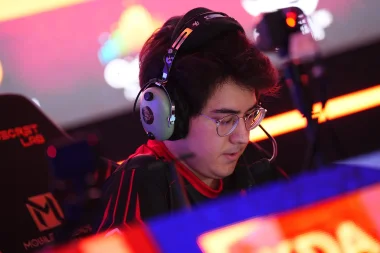 Фото FwydChickn - Иан Хол