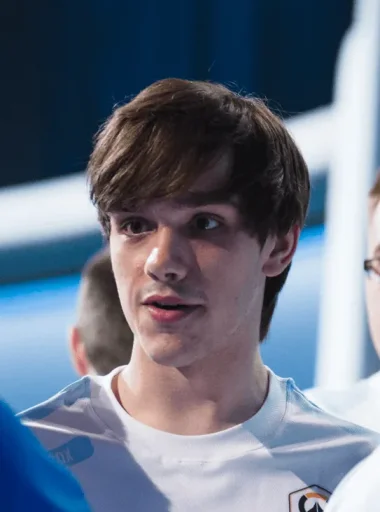 Фото Boombox - Исак Чарльз