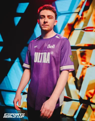 Фото Envoy - Дилан Хэннон