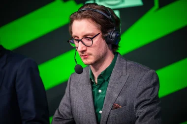 Фото Initialise - Сэм Хэпгуд