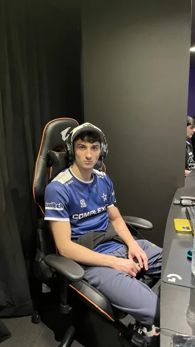 Фото shad - Факундо Вальерино