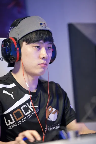 Фото Oz - Хак Су