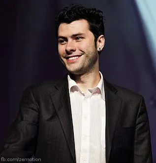 Фото Tasteless - Николас Плотт