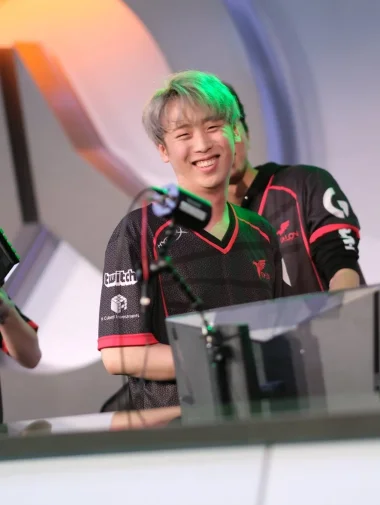 Фото Aquila - Дауны Чонг