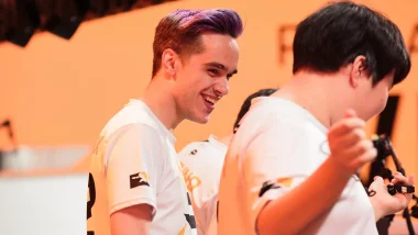 Фото Boombox - Исак Чарльз