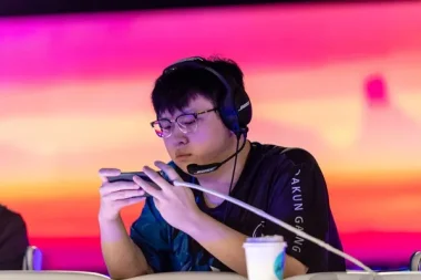 Фото Emo - Мочен Фан