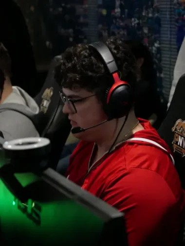 Фото Byra - Алекс Брайант