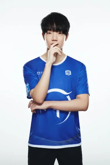 Фото Xinhe - Ли Хэ