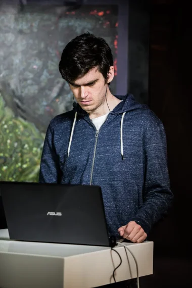 Фото 2GD - Джеймс Хардинг