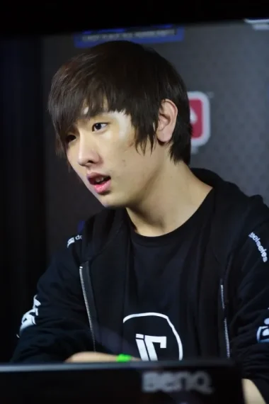 Фото CrazymoviNG - Хан Ки-со