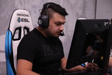 Фото Next1 - Ариф Кескин