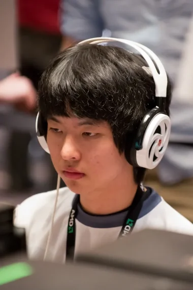 Фото Golden - Джо Мёнг-хван