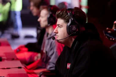 Фото Disarray - Эвен Хармер