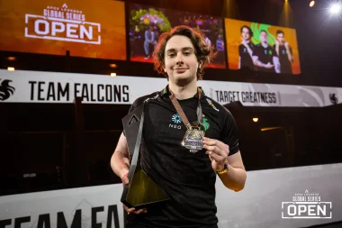 Фото Zer0 - Рис Перри