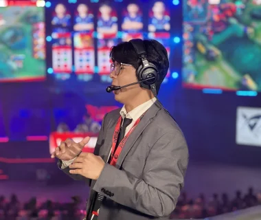 Фото DY - Тинт Найн Тун Лин