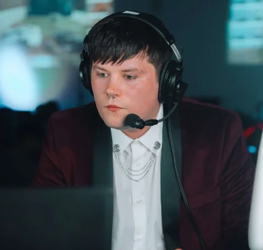 Фото Chambourine - Эзра Чалмерс