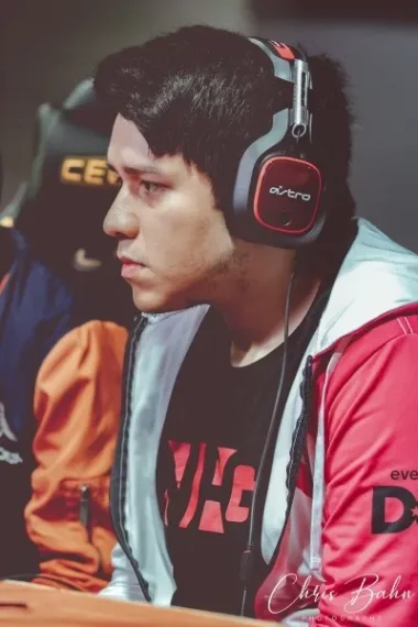 Фото HookGangGod - Эдуардо Дено