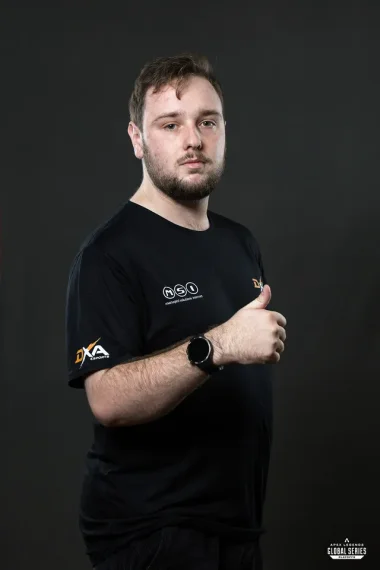 Фото Niikoluas - Николас Радфорд