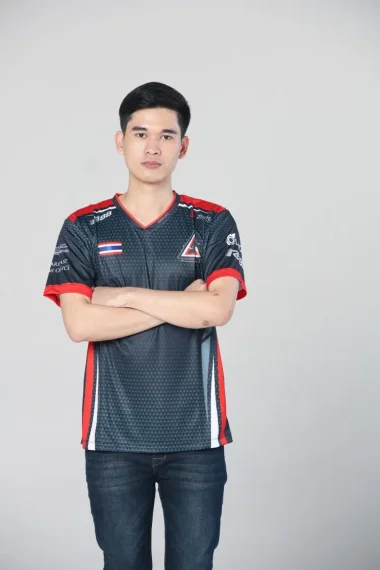 Фото HAZEL - Наттасан Суттрайт