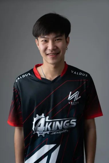 Фото VELMOTH - Супакорн Эктечавут