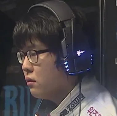 Фото August - Ким Сиам