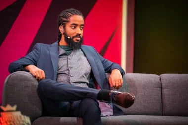 Фото Jamada - Адриан Уорлтон-Торн