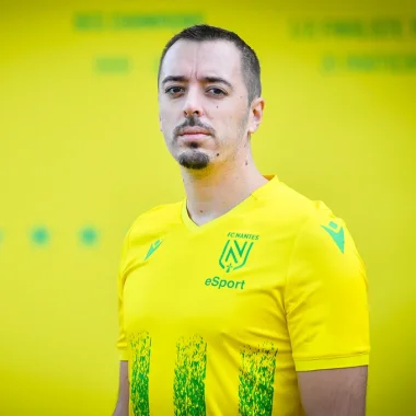 Фото Aquino - Адриен Виодо