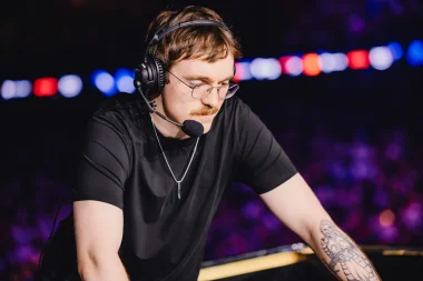 Фото Bren - Бреннон Хук